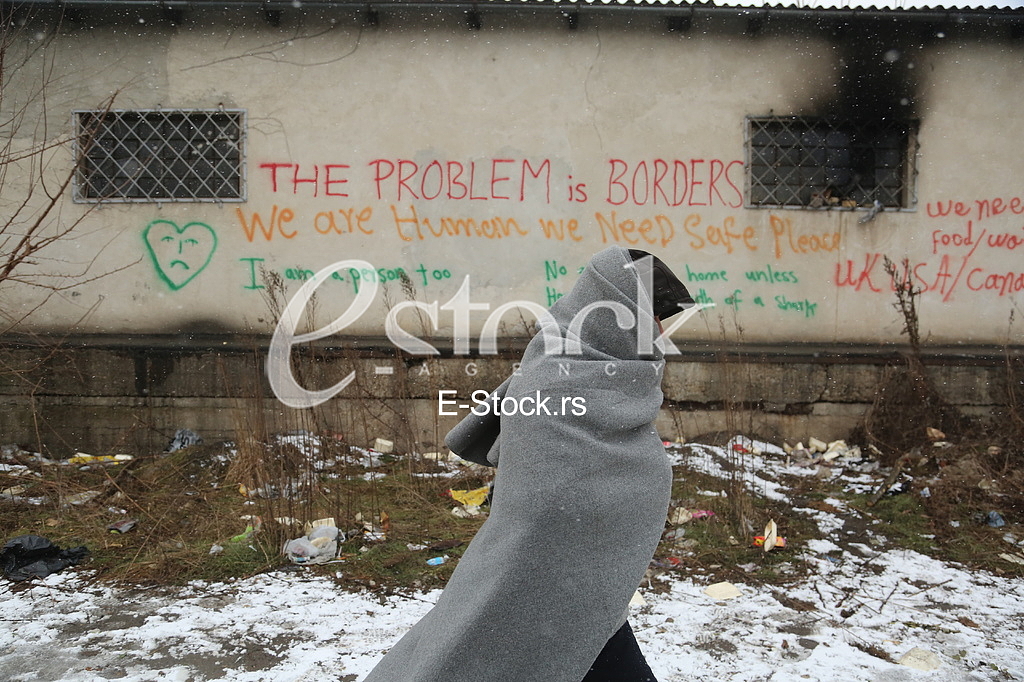 Migrants stuck in Serbia towards the EU