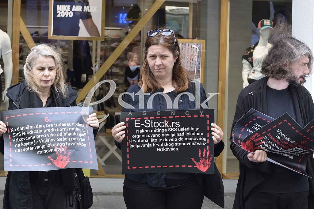 Zene u crnom protest