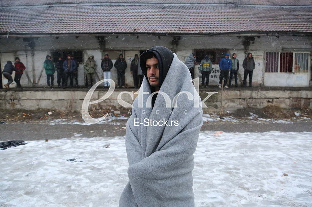 Migrants stuck in Serbia towards the EU
