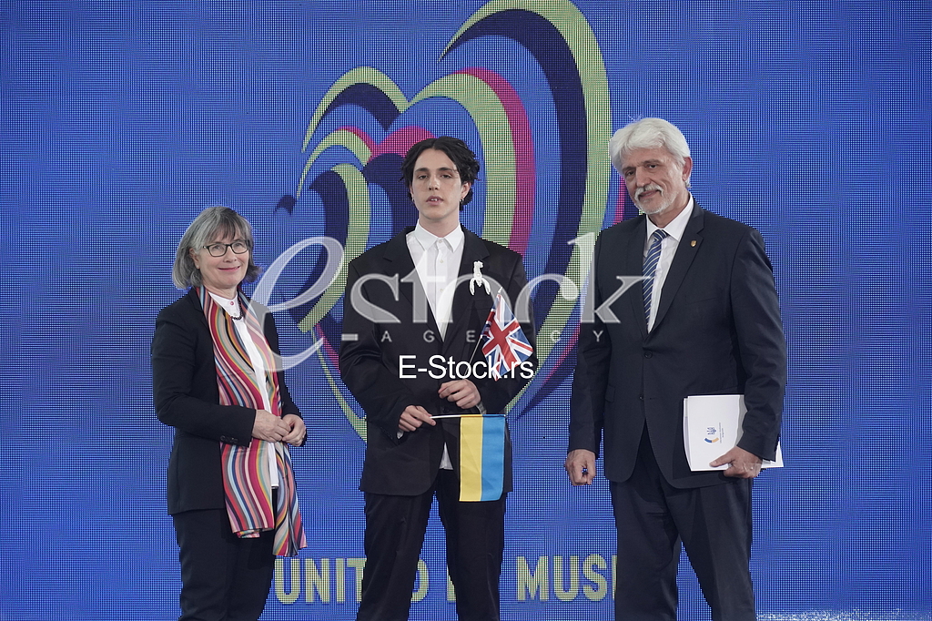 Sian MacLeod San Maklaud, Luka Ivanovic Luke Black i Volodymyr Tolkach Volodimir Tolkac