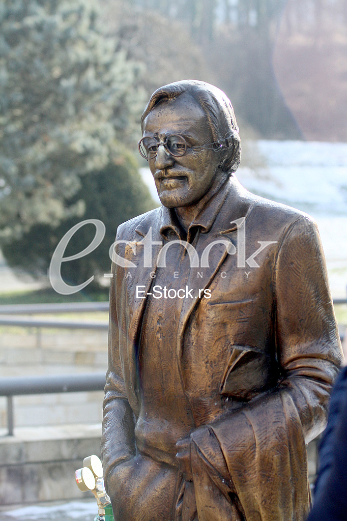  The monument to actor Dragan Nikolic