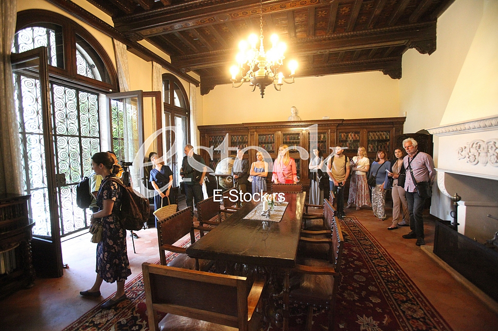 Dvorski kompleks na Dedinju Dvorski kompleks na Dedinju