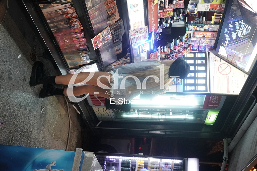 Dalila na kiosku