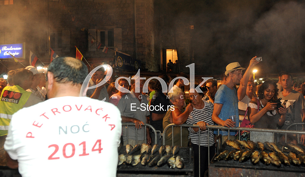 Petrovac night
