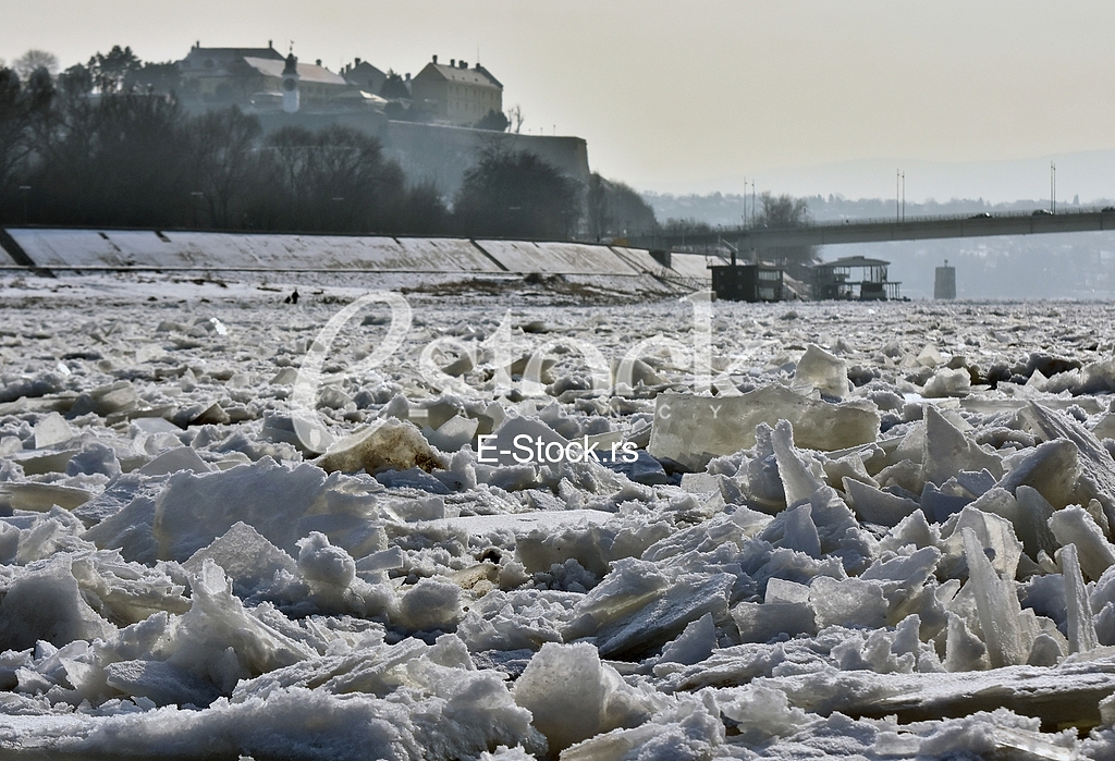 Zaledjen Dunav/ Frozen Danube