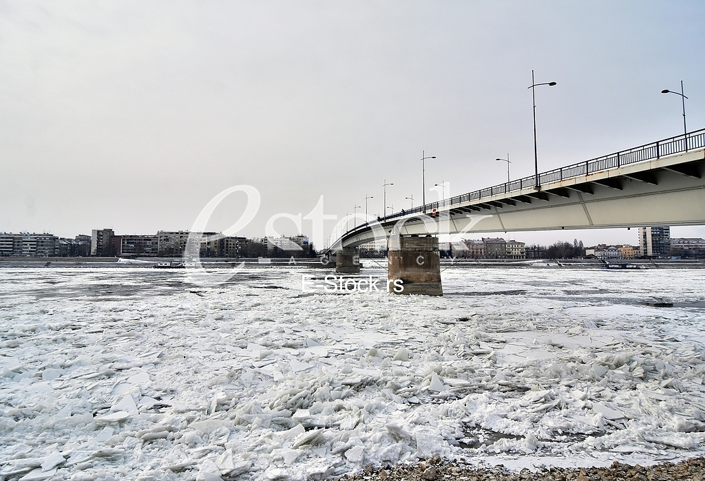 Zaledjen Dunav/ Frozen Danube