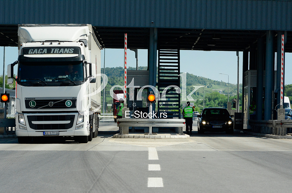 Toll plaza, new system for charging penalties for speeding limitation