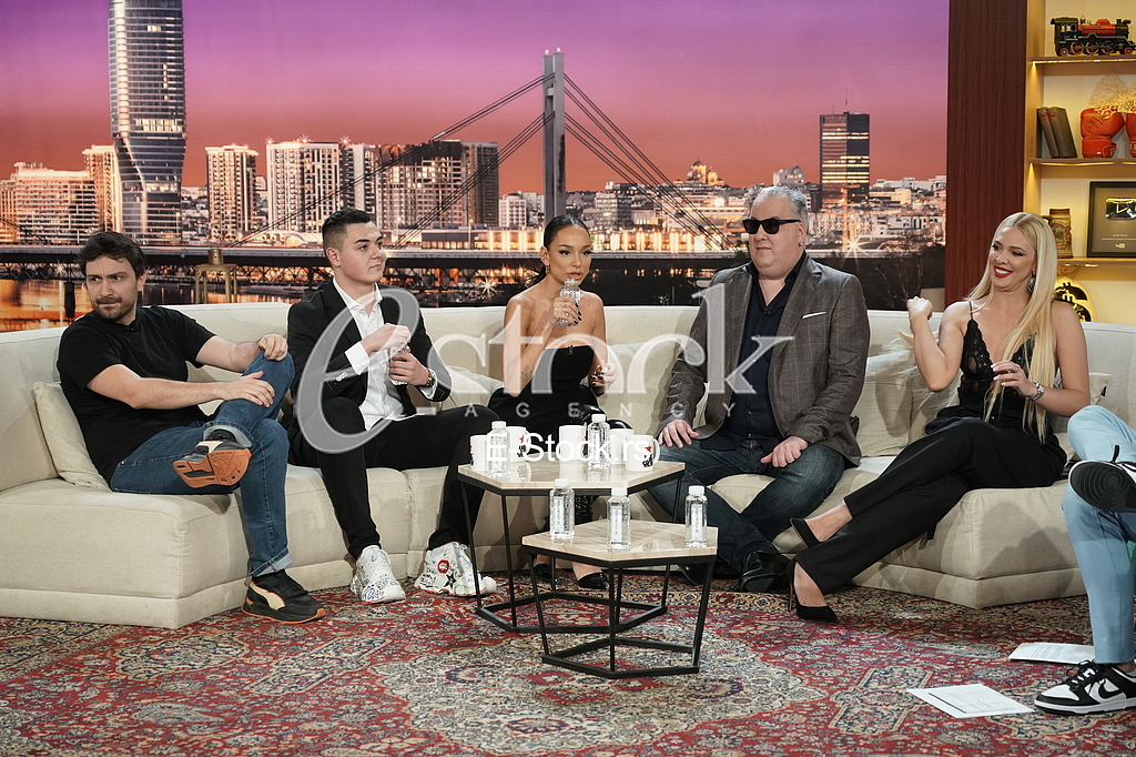Rade Cosic, Nermin Handzic, Edita Aradinovic, Milica Todorovic i Ognjen Amdzic