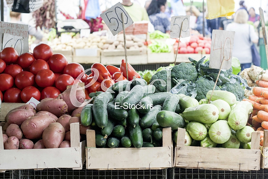 Sale of fruit and vegetables at the market Sale of fruit and vegetables at the market