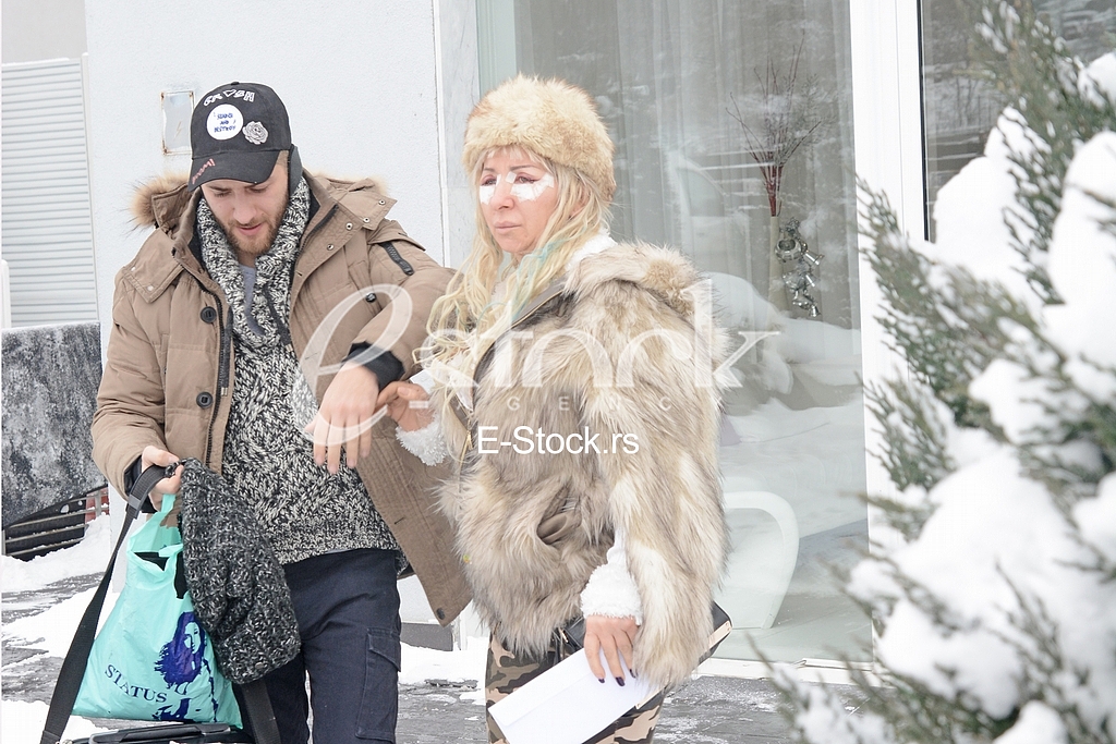 Blondi, the mother of the singer Sava. 