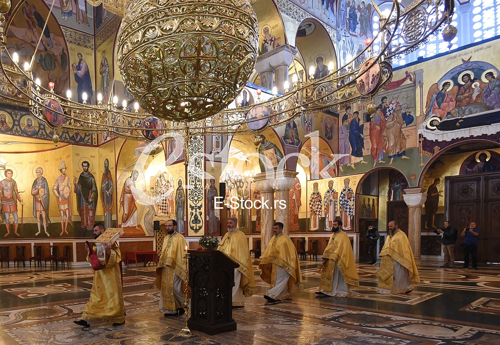 Uskrsnja liturgija Podgorica