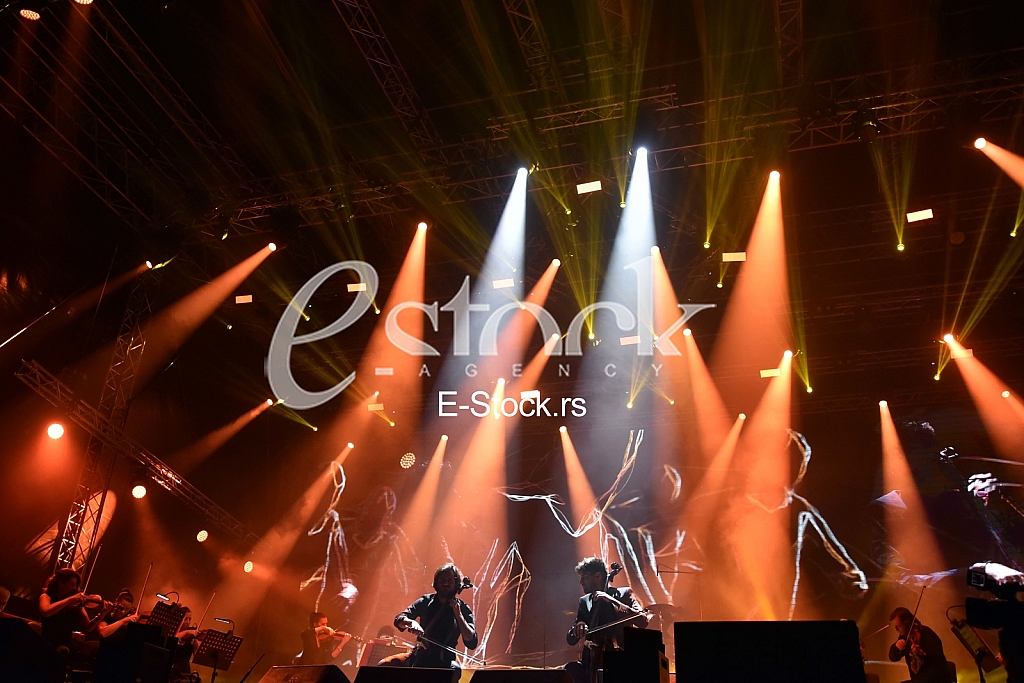 Koncert grupe 2 cellos_Photo e-stock Katarina Mihajlovic
