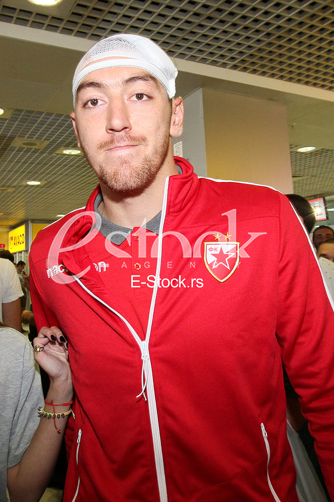 The arrival of the Red Star players 