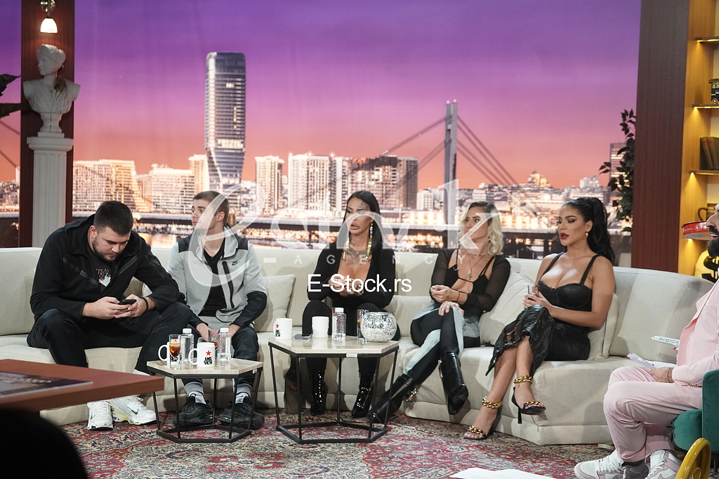 Andjela Vestica, Milica Dabovic, Seksi i Lacku Crni Cerak, Marina Viskovic