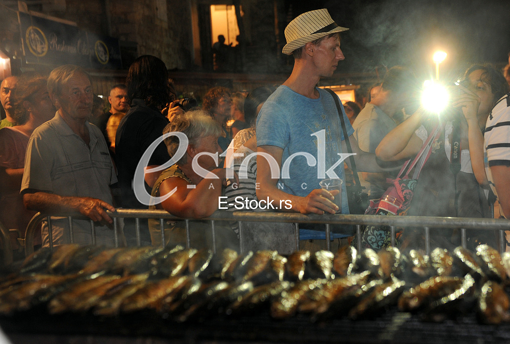 Petrovac night
