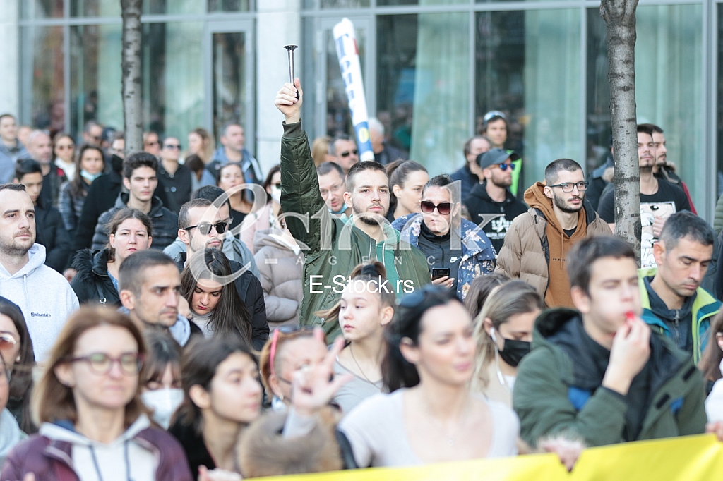 PROTEST - Protestna šetnja od Terazija do Karađorđevog parka