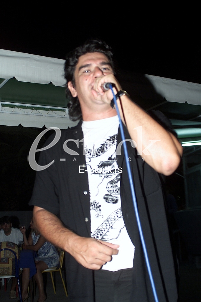 Amir Resic Nino, pevac