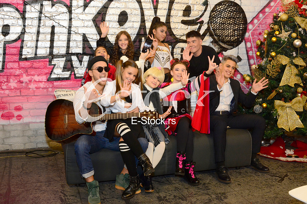 Simanovci studio 6, Pinkove zvezdice, imitacije