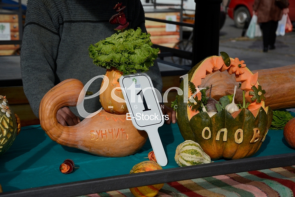 competition for the heaviest pumpkin, and for the most beautiful piece of pumpkin, market Zemun