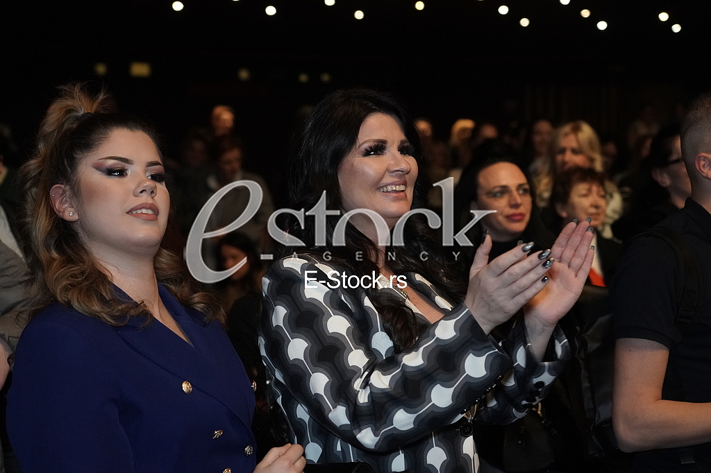 predstava Zaklina, zena iz naroda Marijana Radovanovic - Maja Marijana