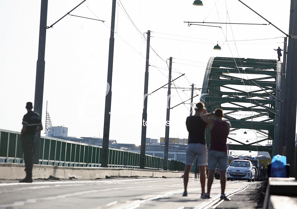 Suicide at Old Sava bridge