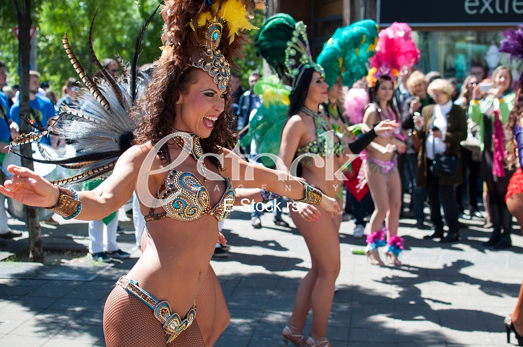 Brazilians dancing and singing in Belgrade center