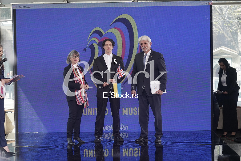 Sian MacLeod San Maklaud, Luka Ivanovic Luke Black i Volodymyr Tolkach Volodimir Tolkac