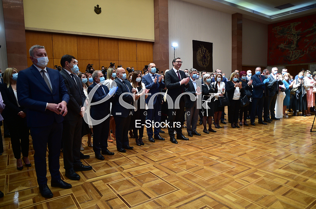 Aleksandar Vucic i zdravstveni radnici