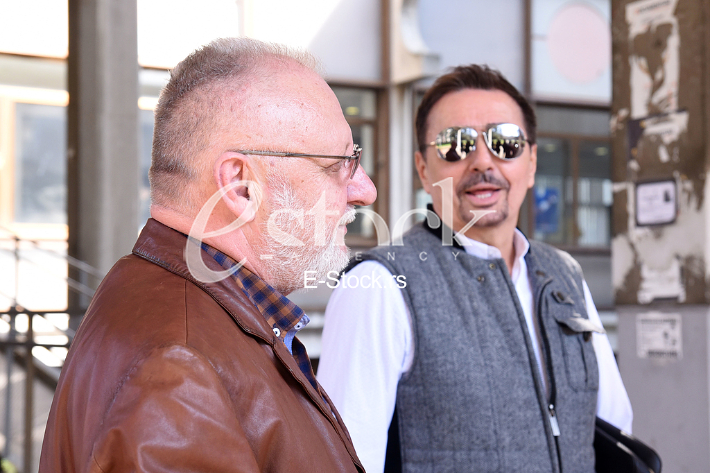  Dragan Kojic Keba came to the hearing at the Third Basic Prosecutor's Office where he was interrogated for having overturned a girl on a pedestrian crossing.
