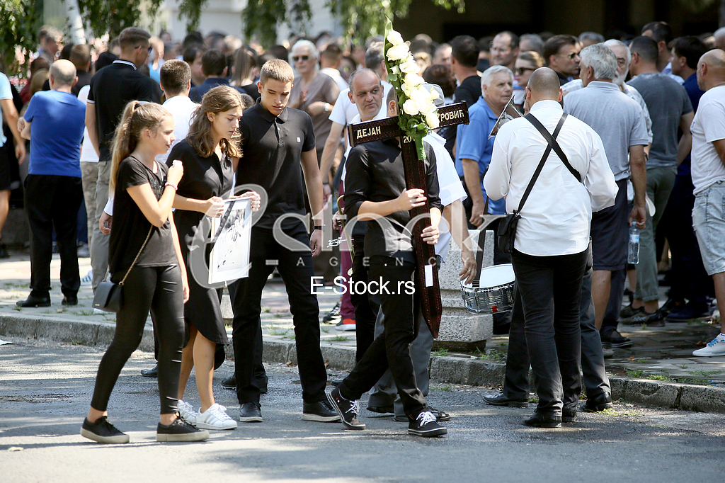 Sahrana Dejana Curovica