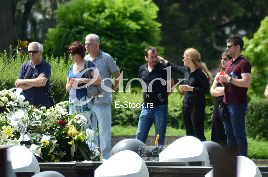 Family and friends grave Miodrag Mandic Manda