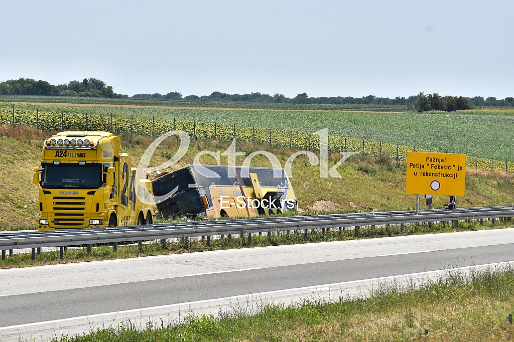 Bus with Polish childern overturns in Serbia- Autobus iz Poljske sleteo sa puta