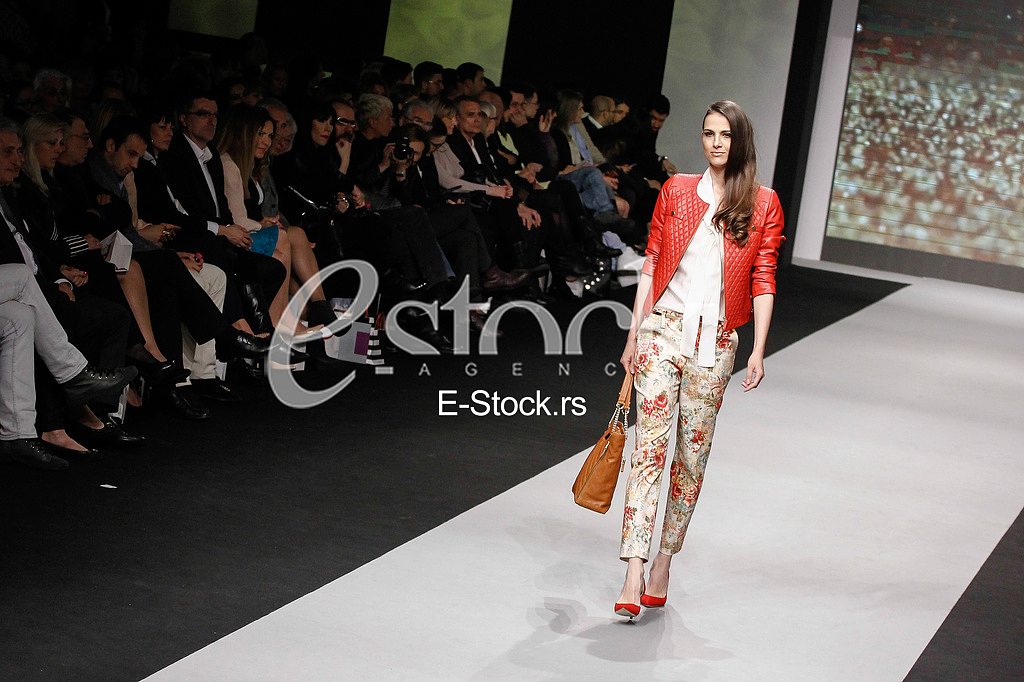 Fashion Selection Mona