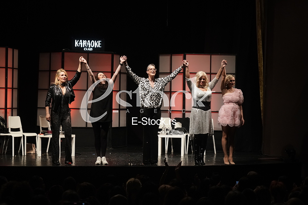 Tijana Dapcevic, Maja Brukner, Zorana Pavic, Jelena Djukic, Ivana Peters