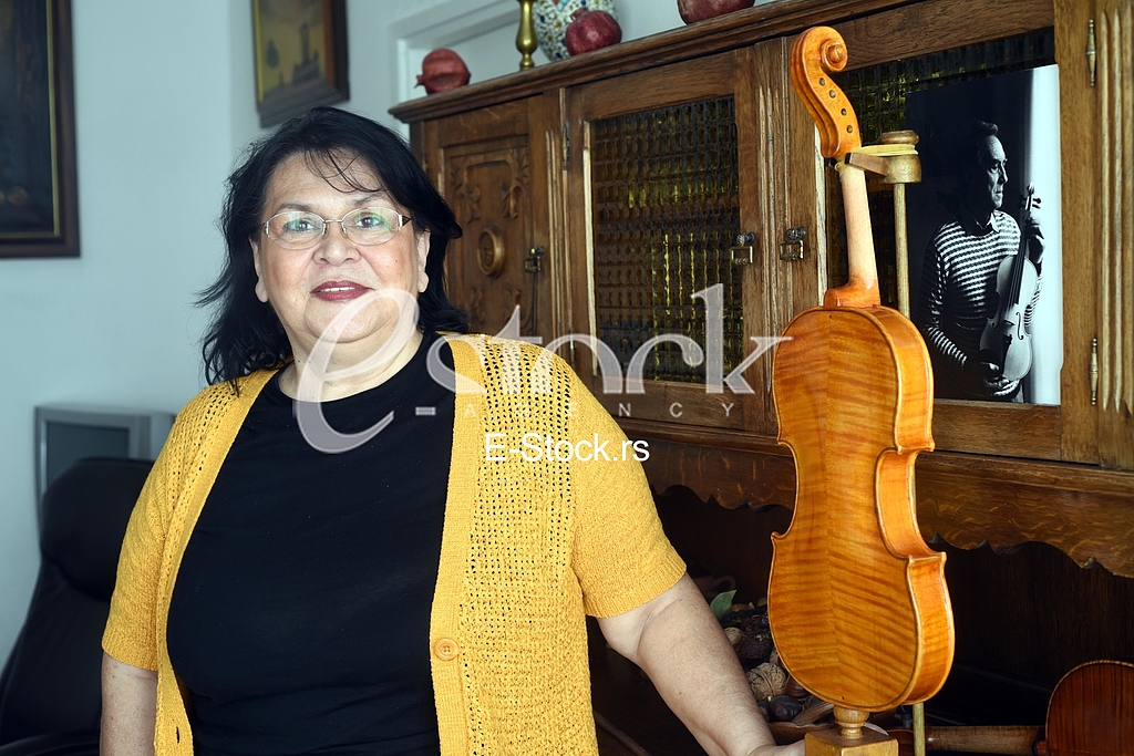 Violin makers, Biljana and Jovan Popovic, Art Workshop Scroll