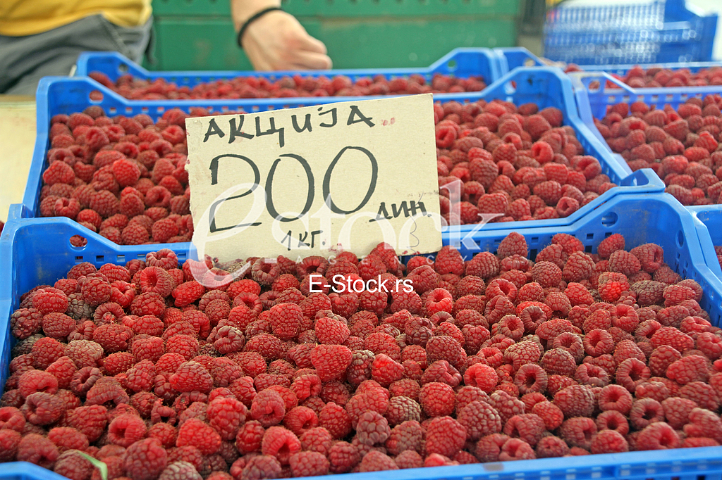 Belgrade, 14. june 2018., Raspberries on the market