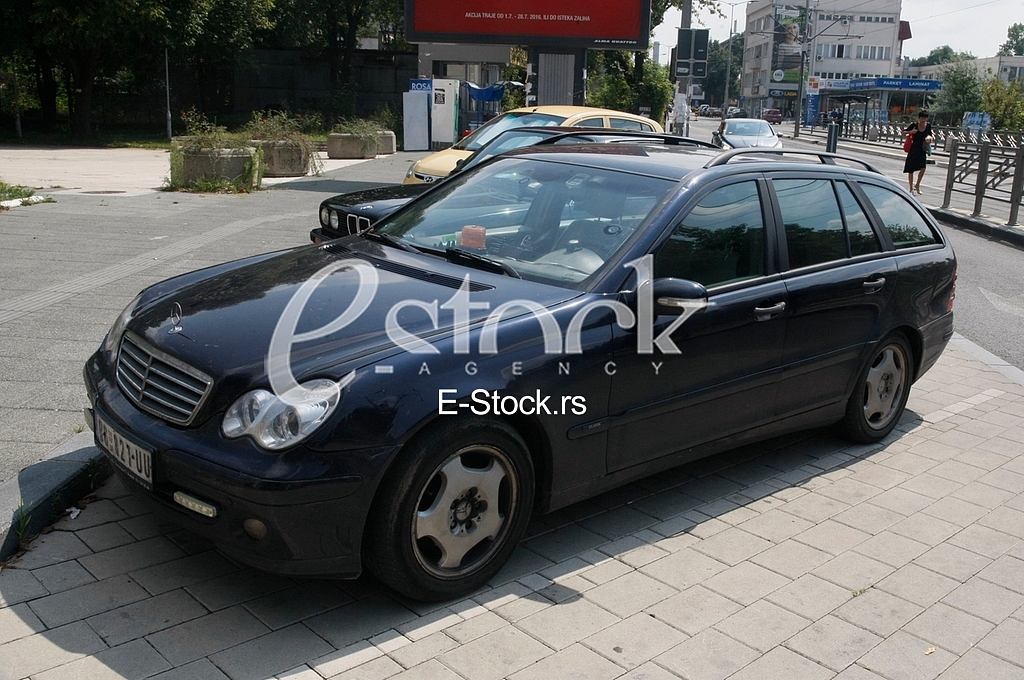Milos Vijanic profesor car
