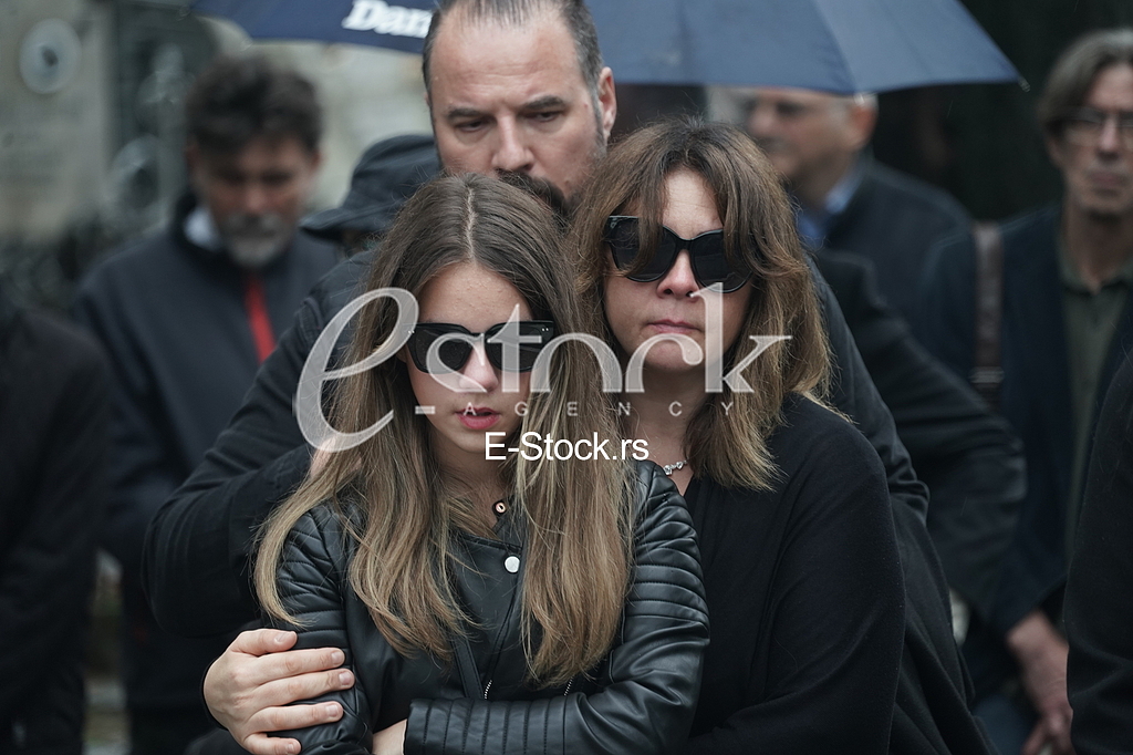Tara Perovic, Krstina Kovac