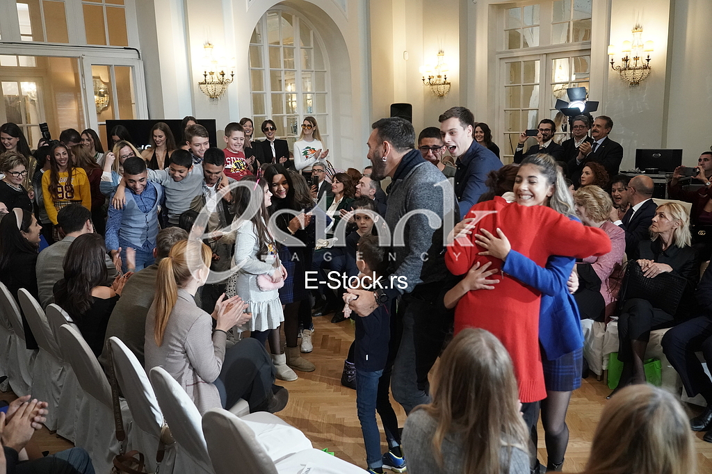 Paketici ìtalija ambasada