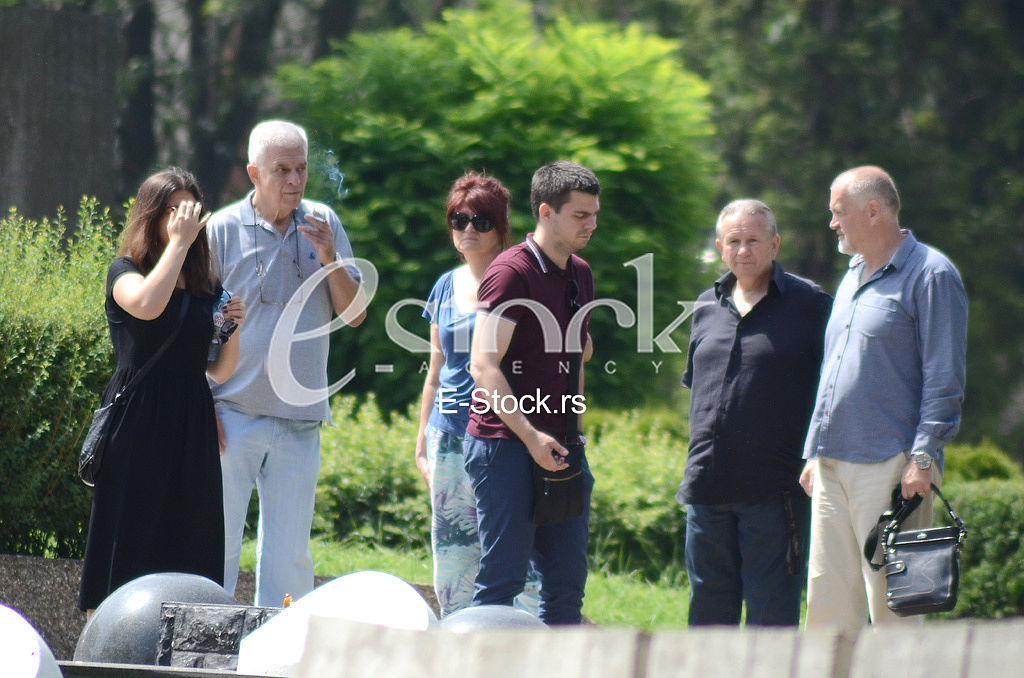 Family and friends grave Miodrag Mandic Manda
