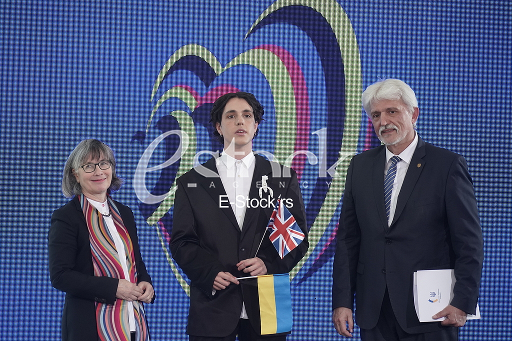 Sian MacLeod San Maklaud, Luka Ivanovic Luke Black i Volodymyr Tolkach Volodimir Tolkac