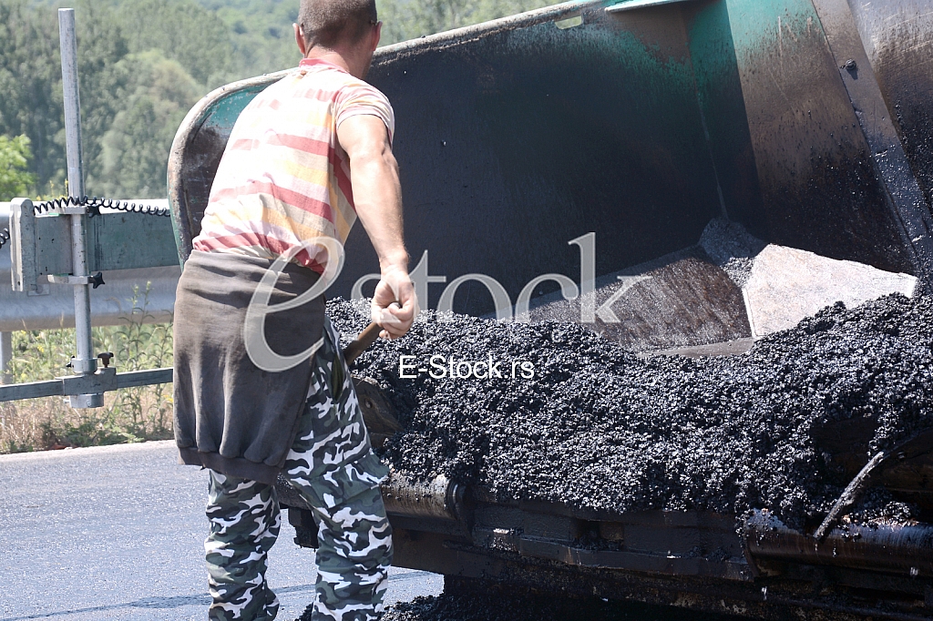 Part of the E80 highway from Bancarevo to the Red River