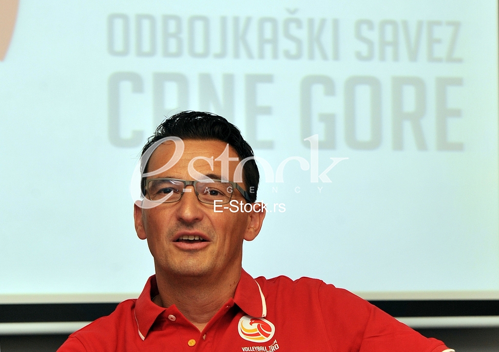 Dragan Nesic new coach women's volleyball national team of Montenegro and captain Tanja Bokan on press.Photo E-Stock Petar Jovanovic