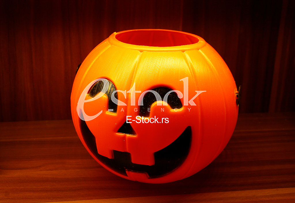 noc vestica halloween