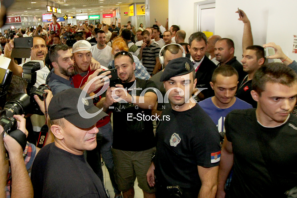 The arrival of the Red Star players 