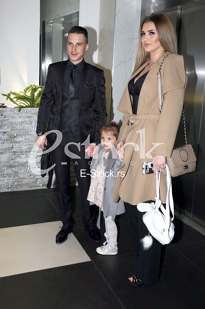 Milan Mitrovic i supruga Bojana sa cerkom Zarom