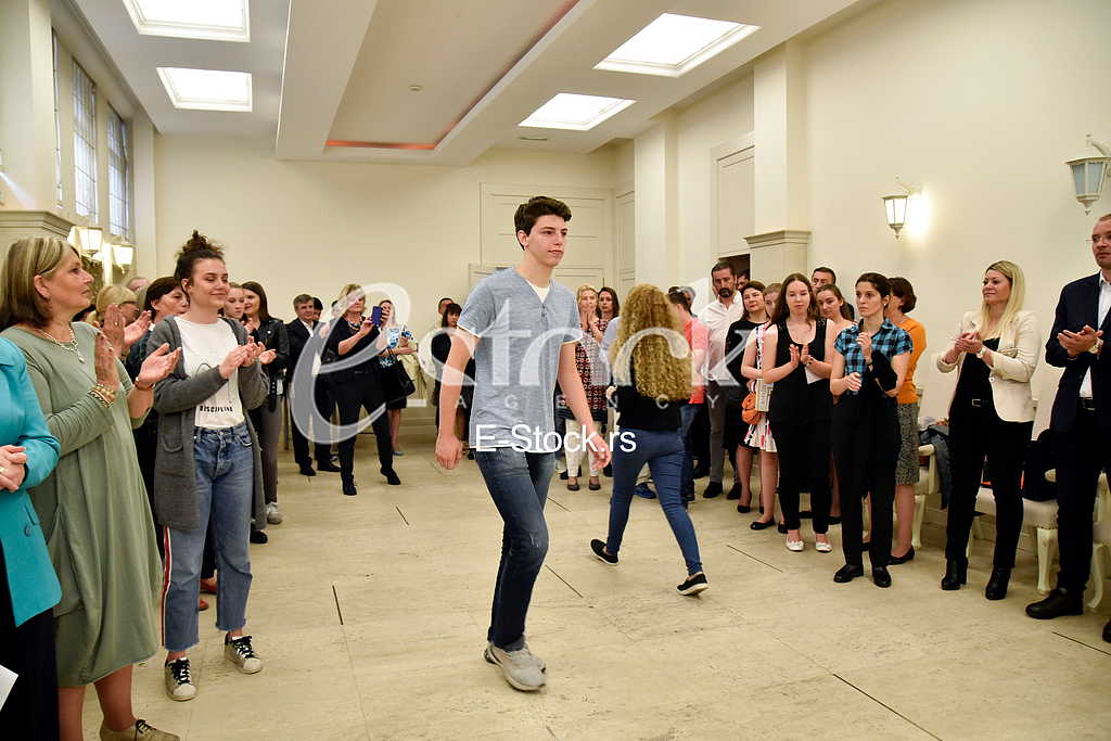Преведи са језика: босанскиAwarding the best students of the Municipality of Zvezdara