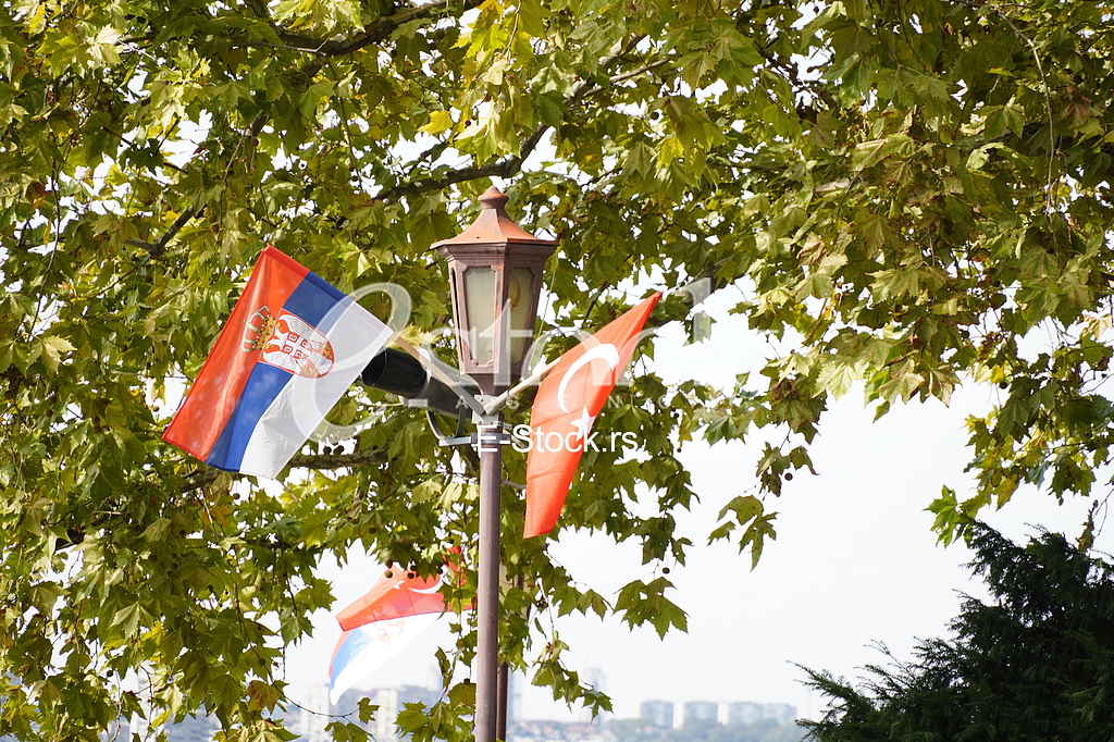 Zastave Srbije i Turske