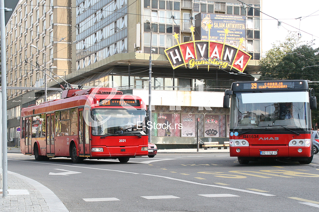 Trolleybus at the Station, Slavija