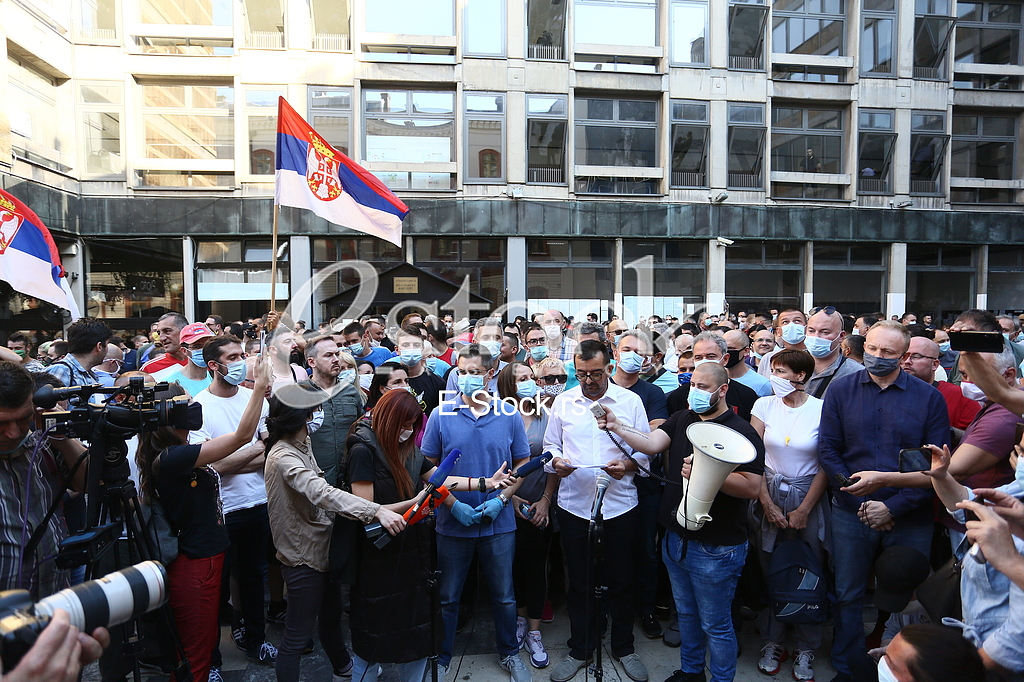 Protest opozicije palto Filozofski fakultet